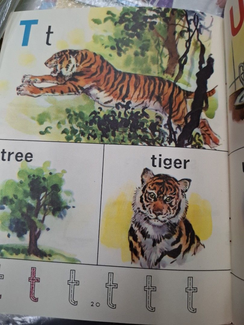 60-70年代香港幼稚園英文課本 Children English Reader Book Two
