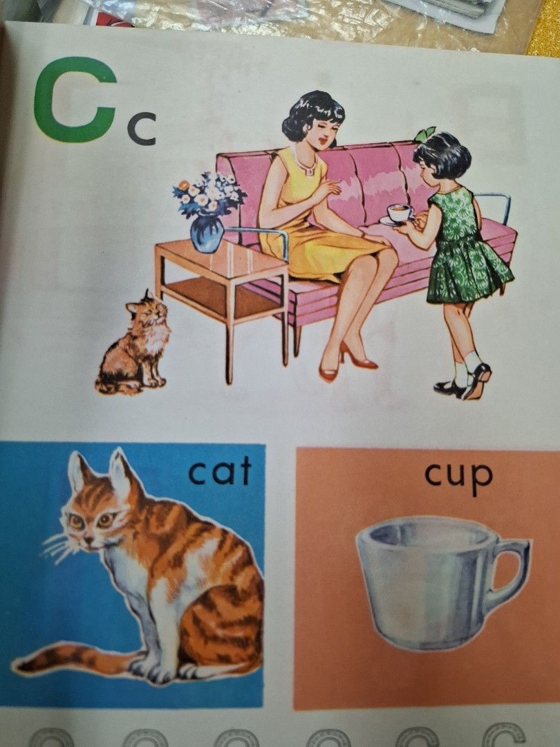60年代香港幼稚園英文課本 The Children's Own Picture Book 2